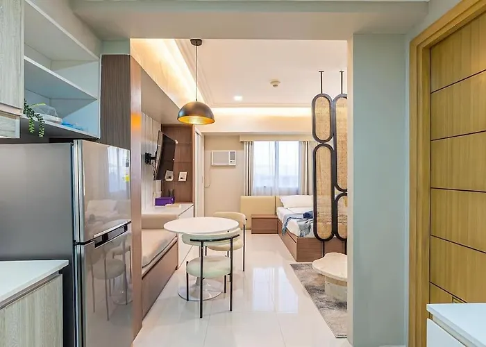 200mbps Wifi, Luxury Near Ayala Apartment